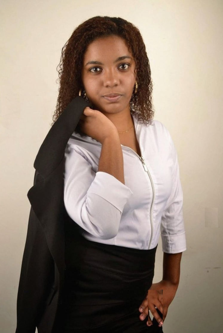 Portrait of Dana K., studio owner in Brisbane